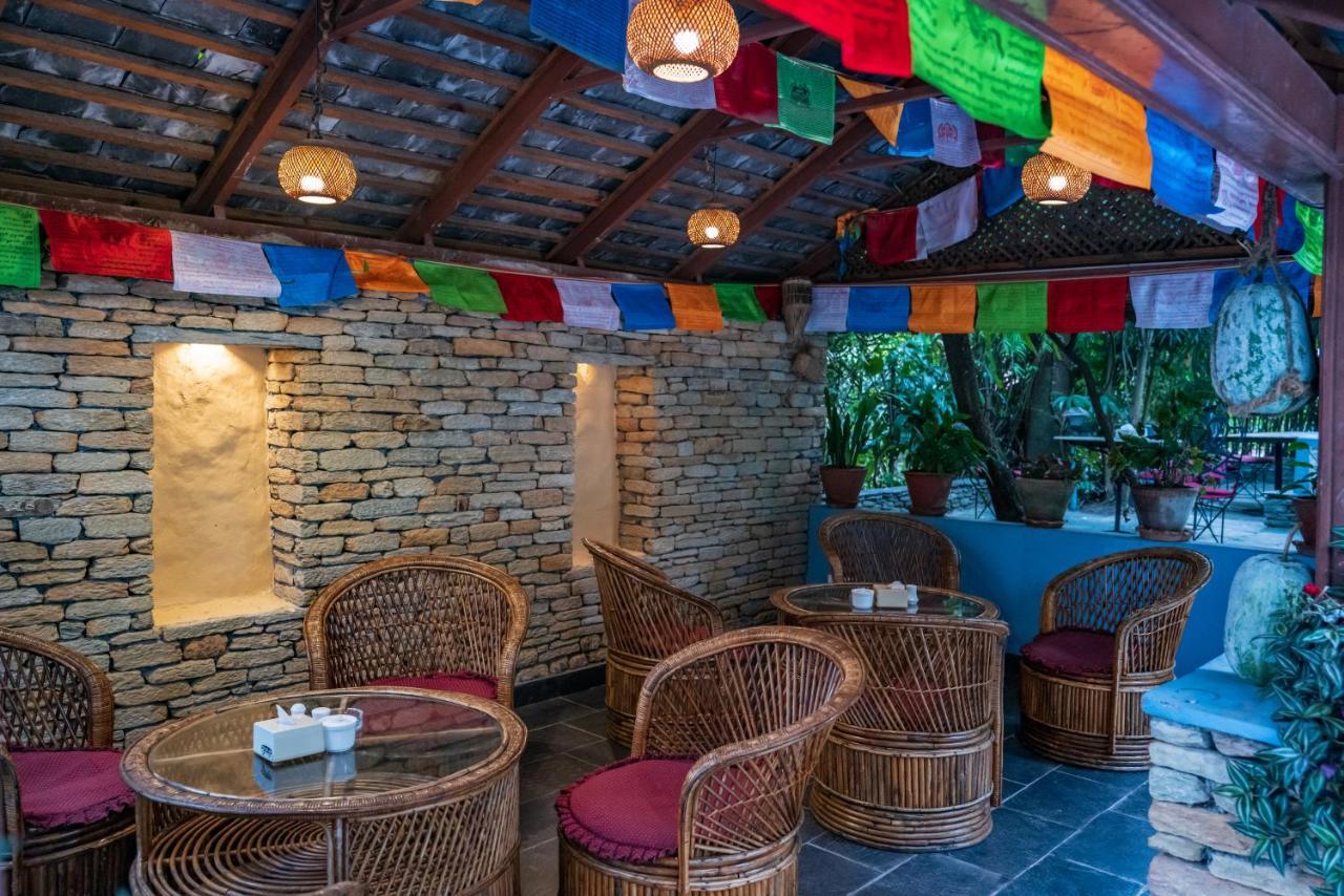 Hotel Silver Oaks Inn Pokhara Ngoại thất bức ảnh